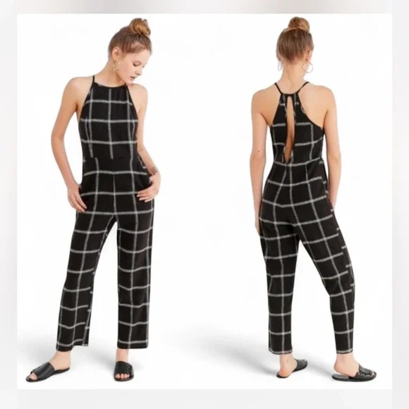 Urban Outfitters | Cream & Black Plaid Jumpsuit Open Keyhole Back Size 6 - Picture 1 of 8